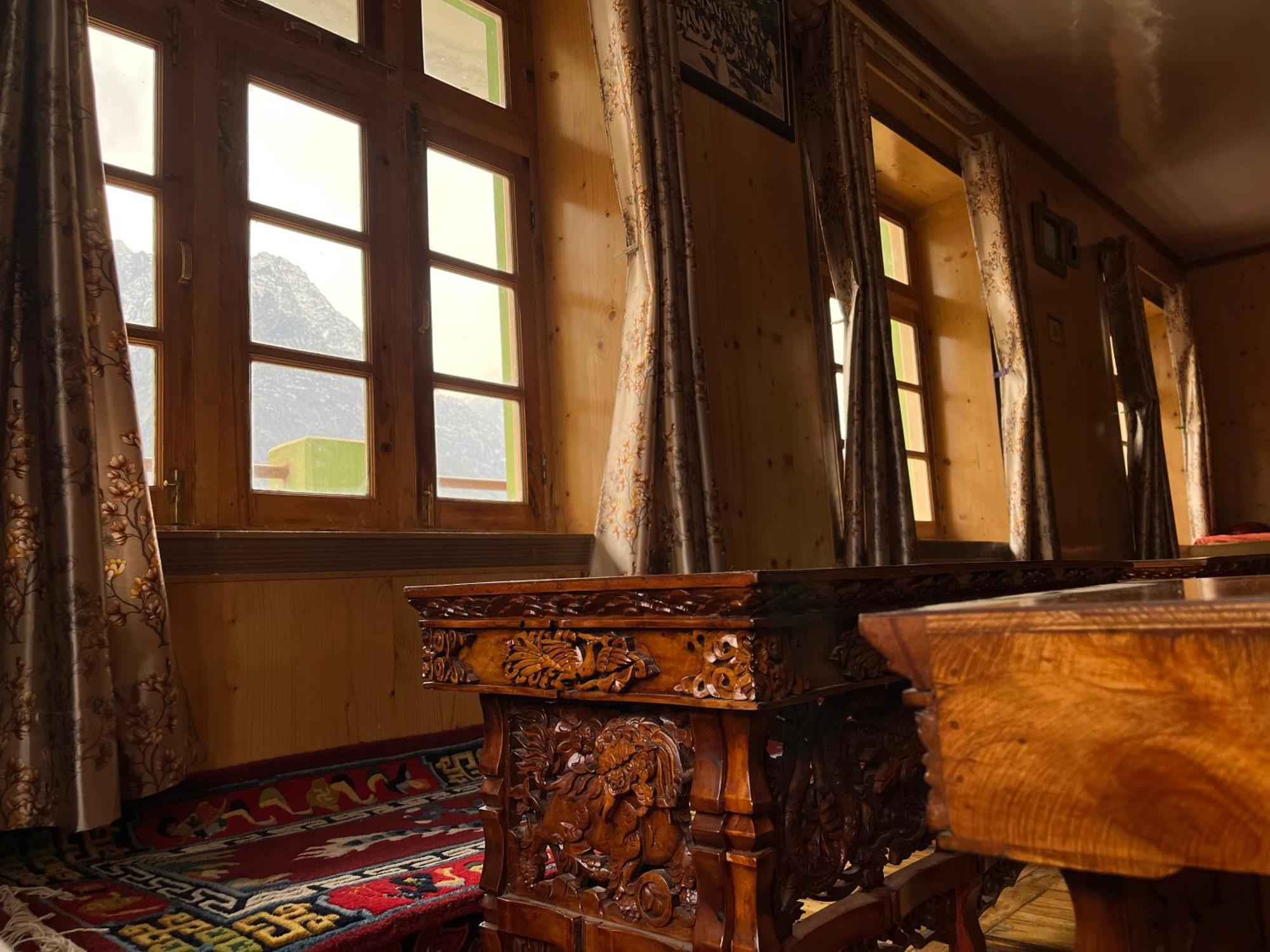 Snowflake Homestay Gondhla 外观 照片