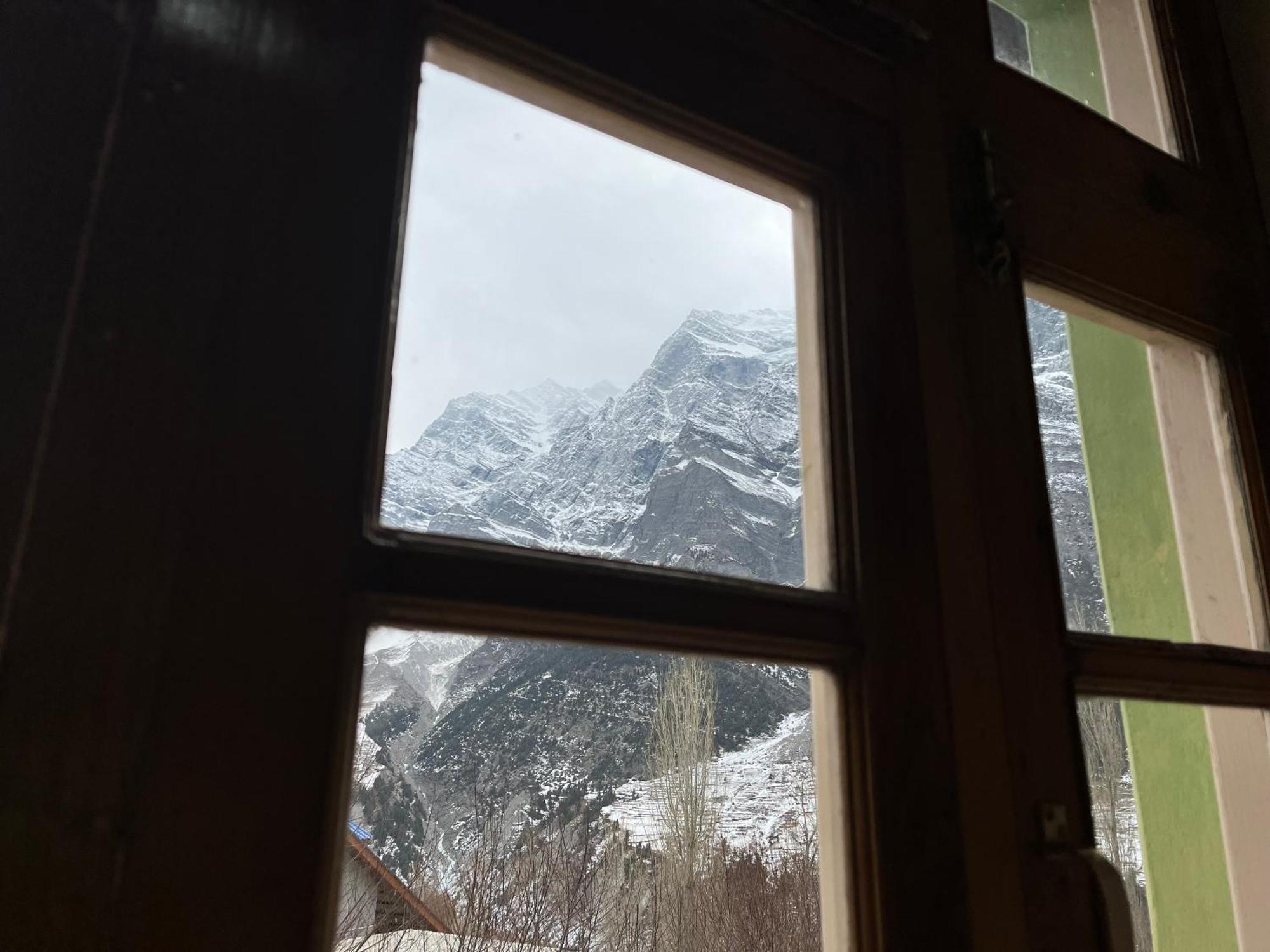 Snowflake Homestay Gondhla 外观 照片