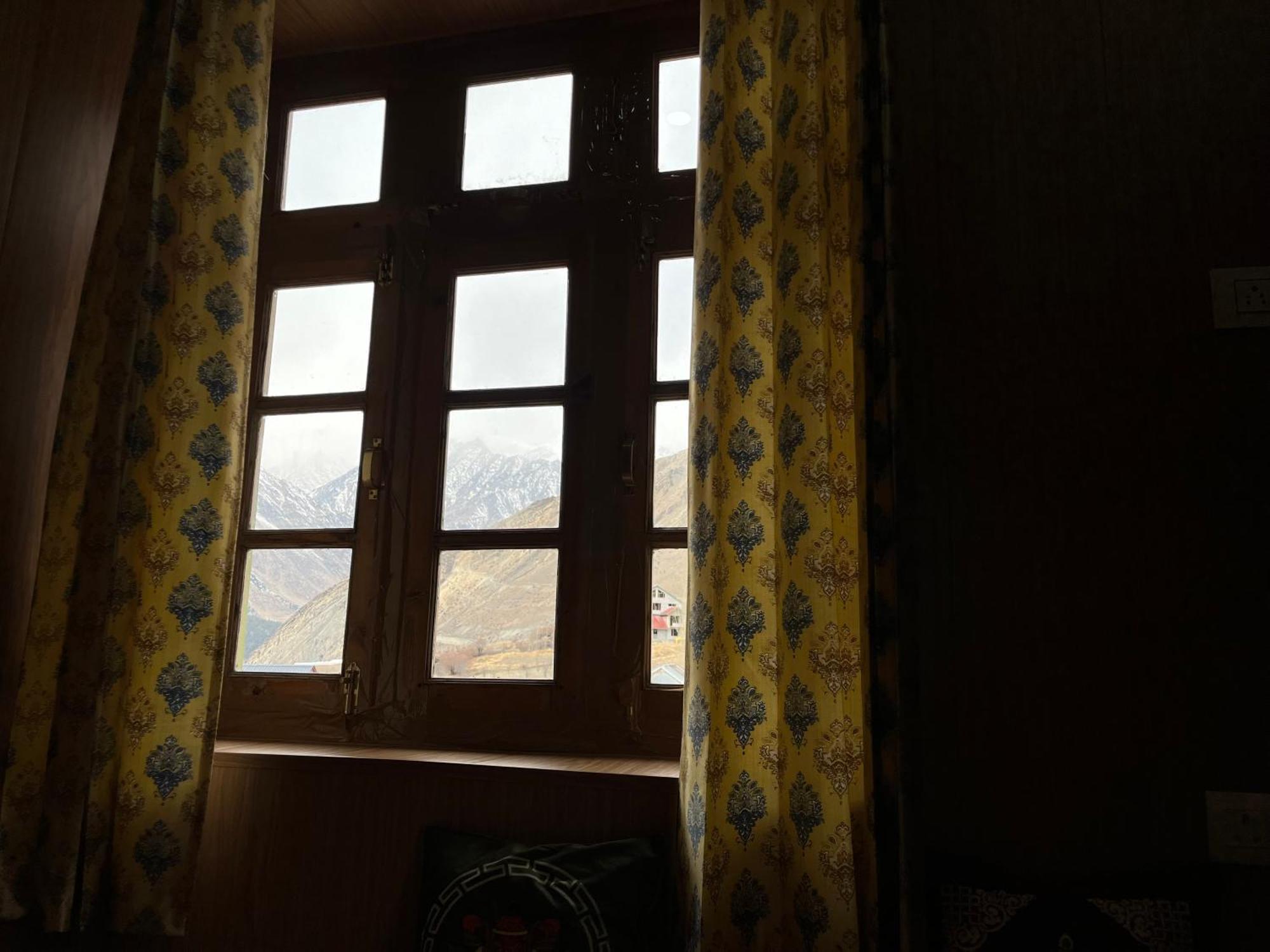 Snowflake Homestay Gondhla 外观 照片