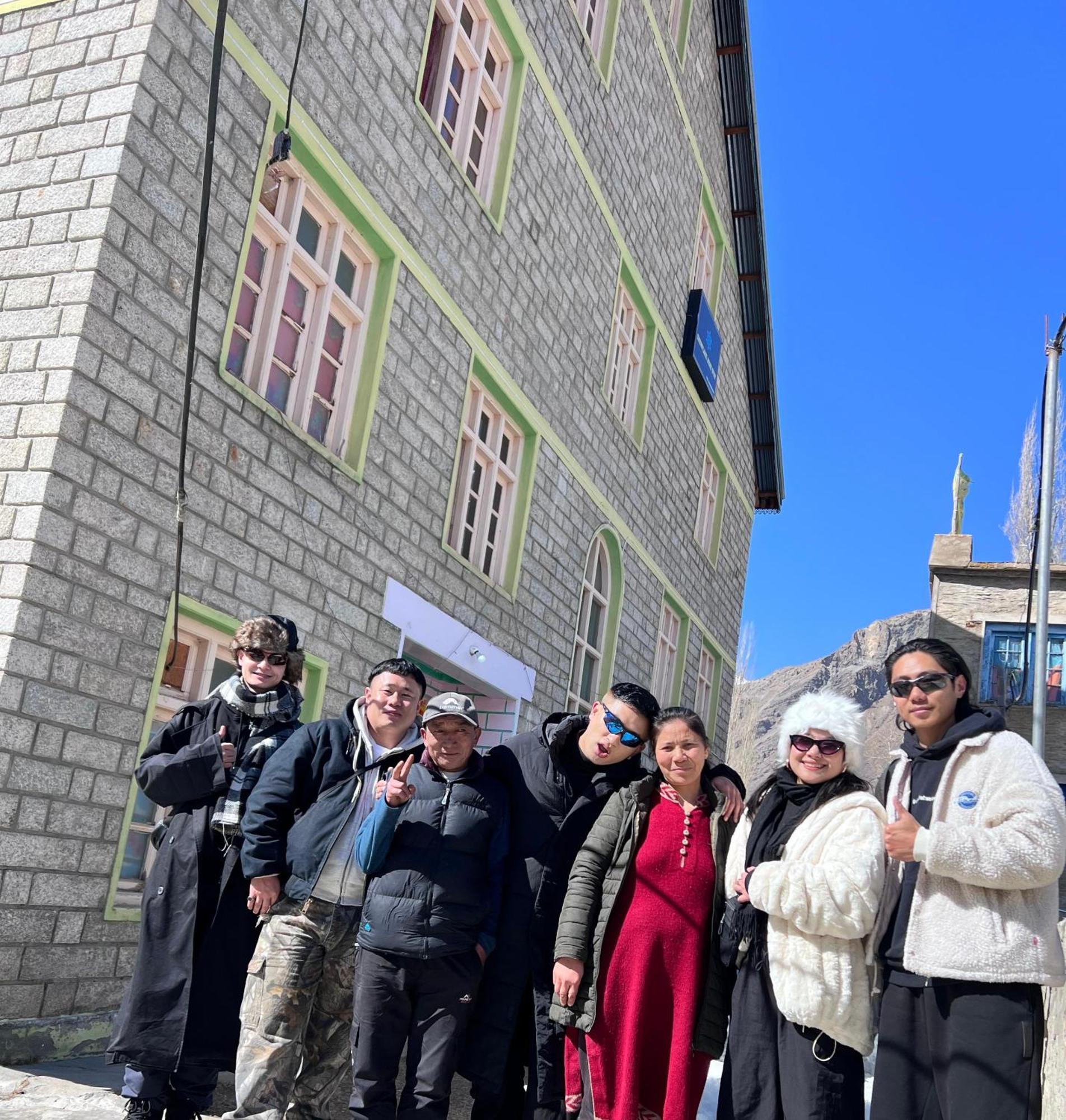 Snowflake Homestay Gondhla 外观 照片